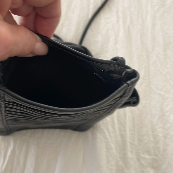 D’ONOFRIO BLACK LEATHER CROSSBODY TRAVEL PHONE SLIDE OUT PULL - Picture 5 of 10